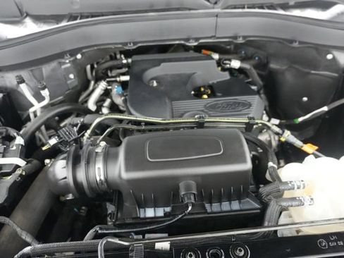 Used 2020 Ford Explorer XLT AWD/4WD image 30