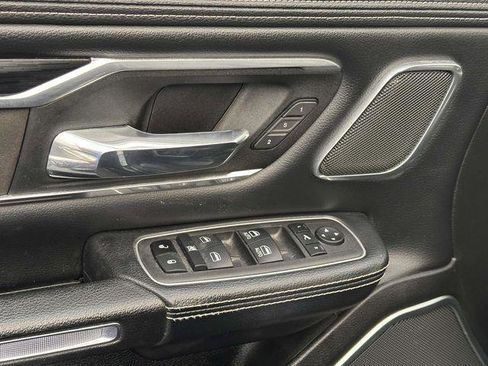 Used 2023 RAM 1500 Laramie AWD/4WD image 10