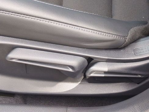 Used 2025 Honda Civic Sport image 19