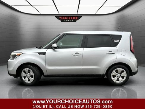Used 2014 Kia Soul Base 4dr Crossover 6M image 2