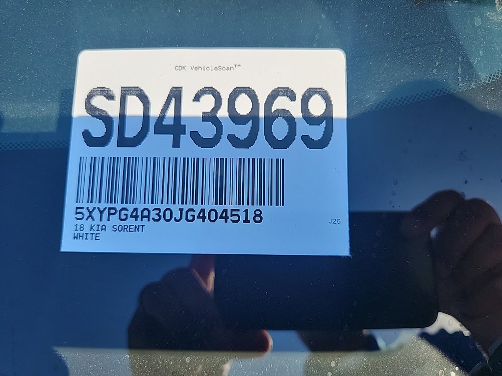 Used 2018 Kia Sorento FWD image 4