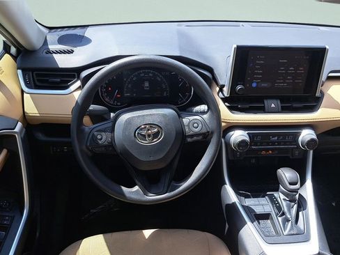 Used 2023 Toyota RAV4 XLE image 15