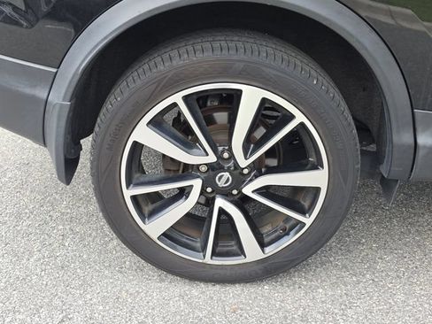 Used 2017 Nissan Rogue Sport SL FWD image 5