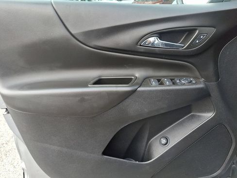 Used 2024 Chevrolet Equinox LT AWD/4WD image 12