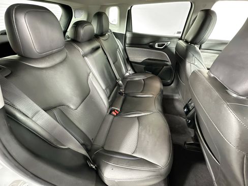 Used 2022 Jeep Compass Latitude image 24