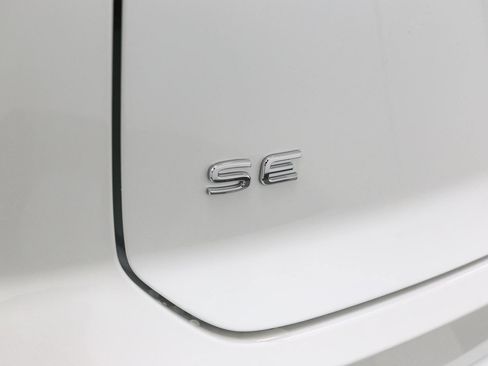 New 2026 Volkswagen Atlas Cross Sport SE AWD/4WD image 10