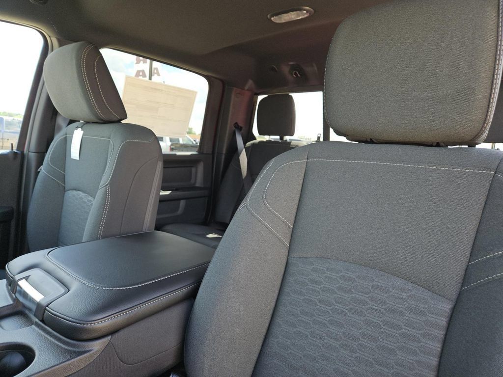 Used 2025 RAM 2500 Tradesman AWD/4WD image 23
