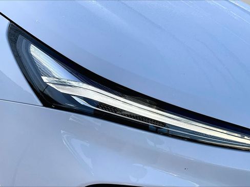 Used 2025 Buick Enclave Preferred FWD image 28