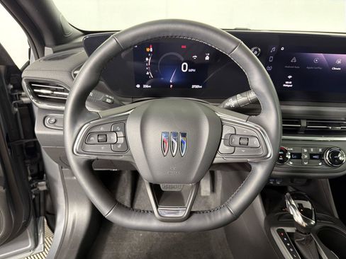 Used 2025 Buick Envista Preferred w/ Convenience I Package FWD image 22