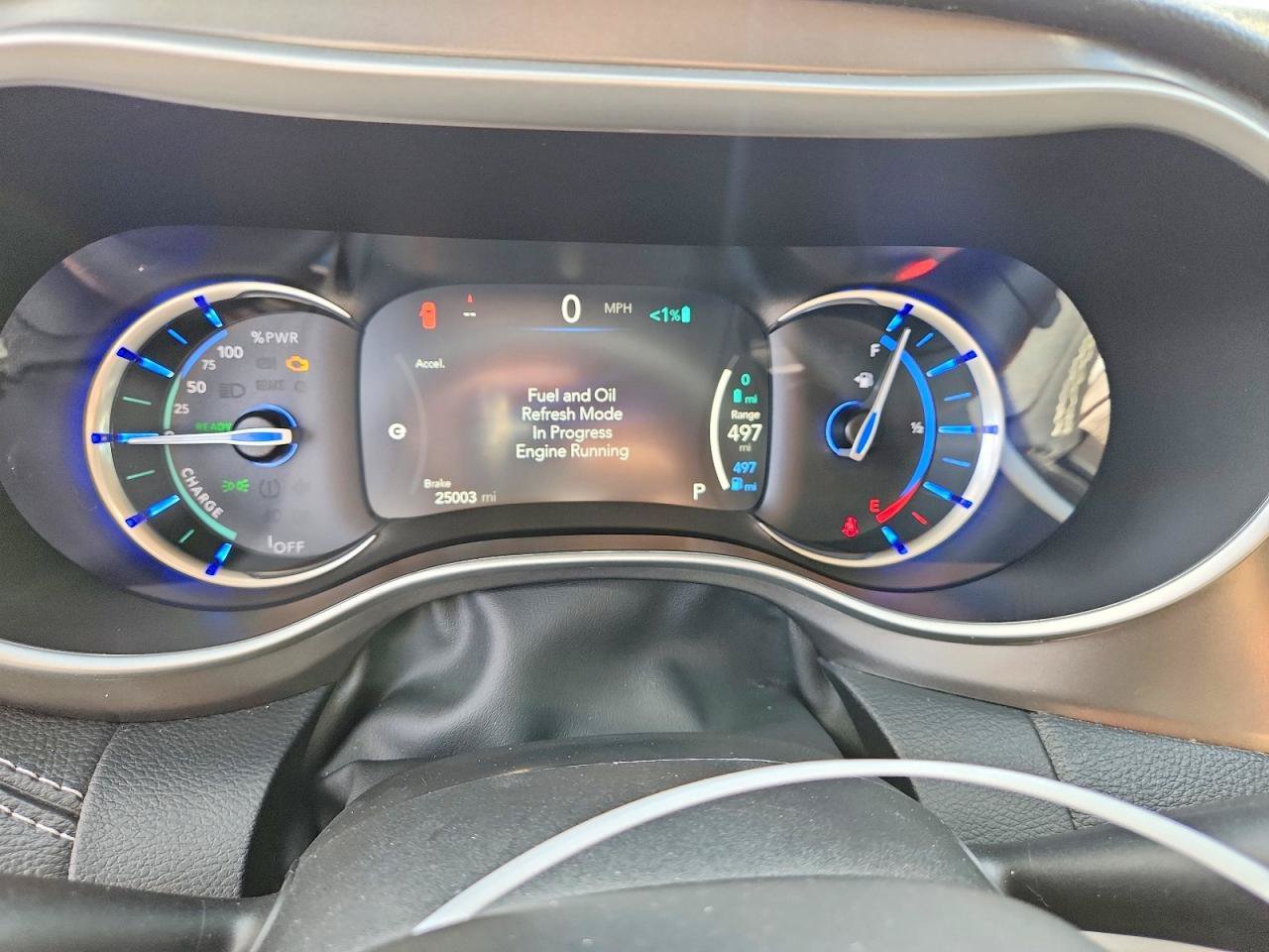 Used 2024 Chrysler Pacifica Limited FWD image 8
