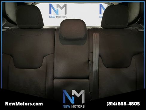 Used 2021 Jeep Renegade Trailhawk image 13