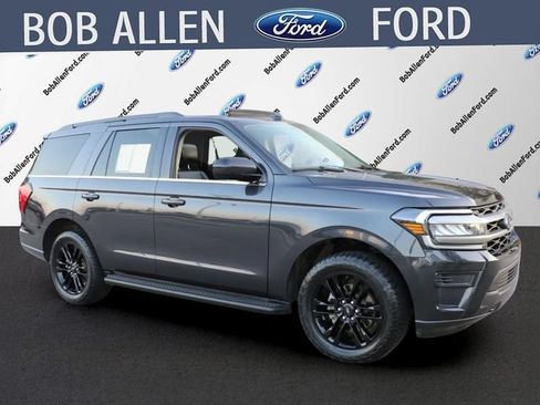Used 2024 Ford Expedition XLT AWD/4WD image 2