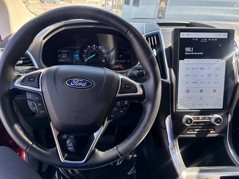 Used 2024 Ford Edge Titanium AWD/4WD image 12