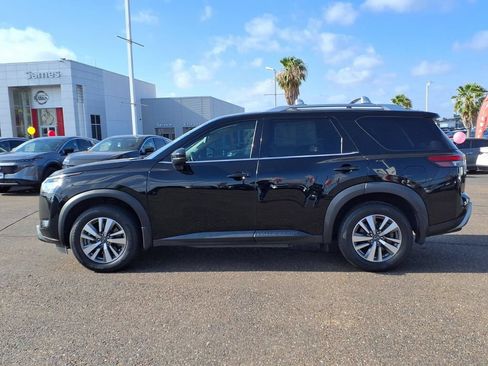 Used 2023 Nissan Pathfinder SL FWD image 5
