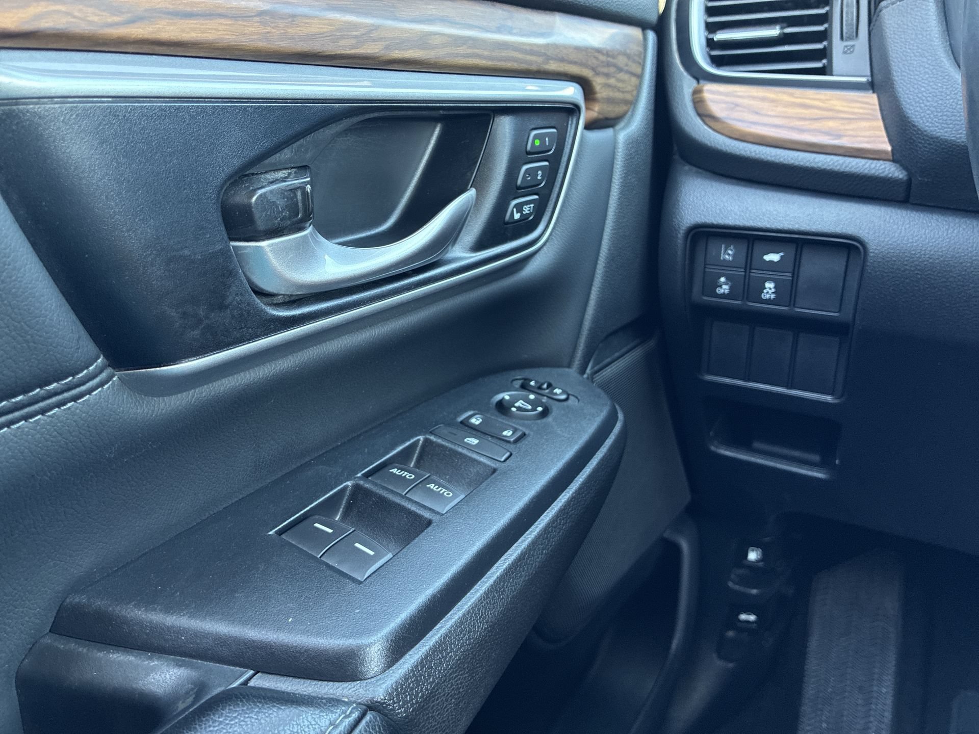 Certified 2019 Honda CR-V Touring image 41