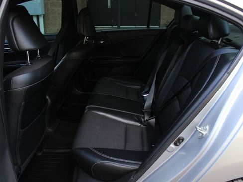 Used 2016 Honda Accord Sport image 13