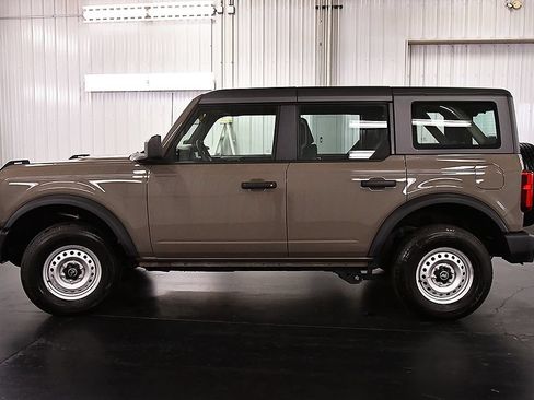 Used 2025 Ford Bronco 4-Door AWD/4WD image 4