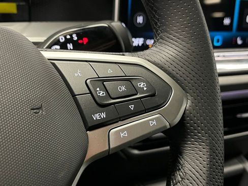 New 2026 Volkswagen Tiguan SE R-Line image 27