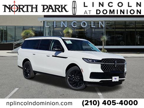 New 2025 Lincoln Navigator L Black Label image 1