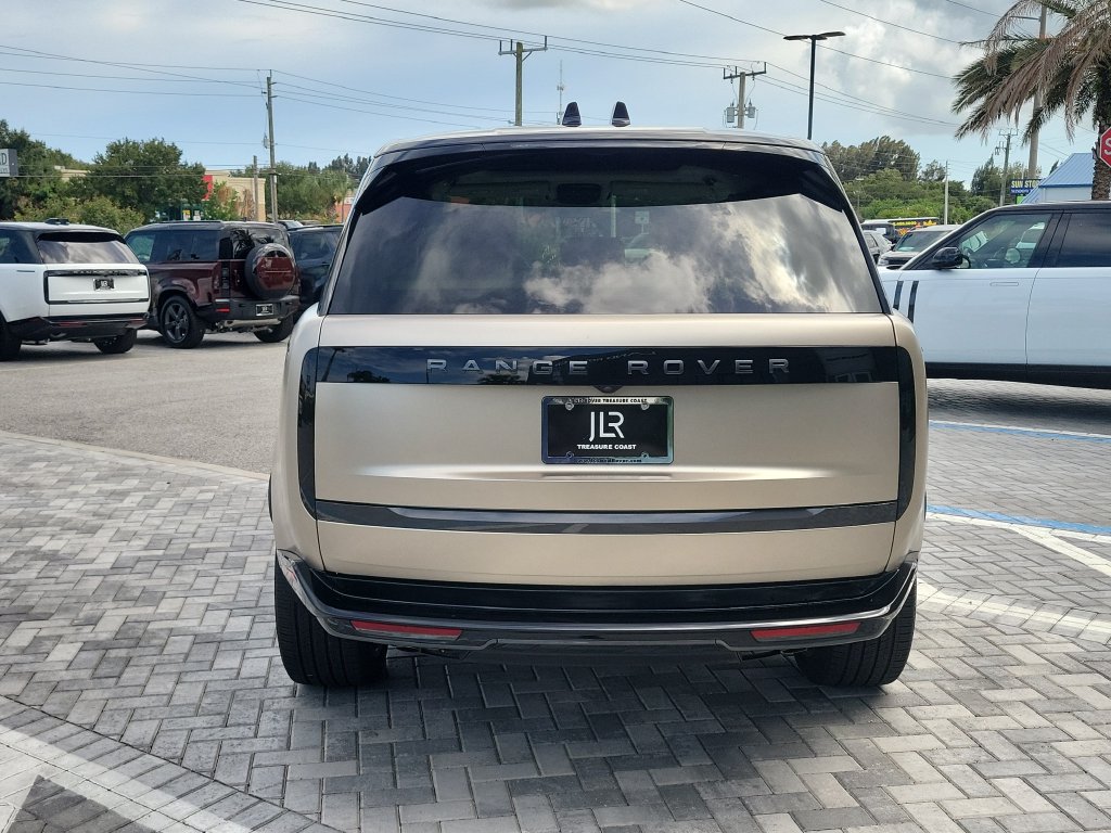New 2026 Land Rover Range Rover Autobiography AWD/4WD image 4