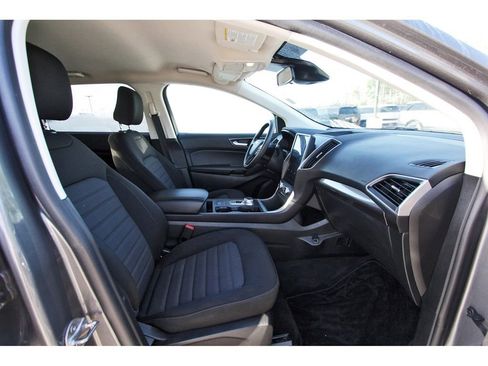 Certified 2024 Ford Edge SE image 26