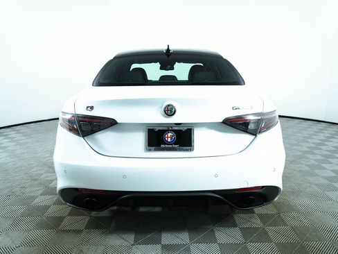 New 2024 Alfa Romeo Giulia Veloce image 8