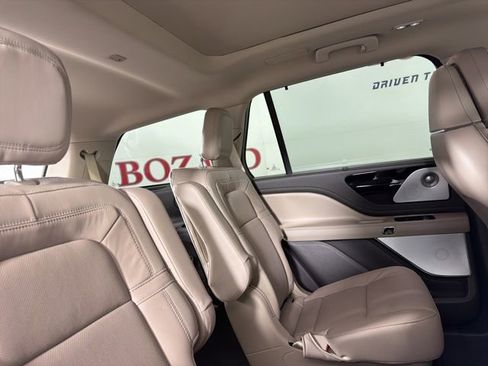 Used 2023 Lincoln Aviator Reserve w/ Equipment Group 201A RWD image 18