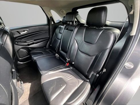 Used 2022 Ford Edge Titanium AWD/4WD image 24