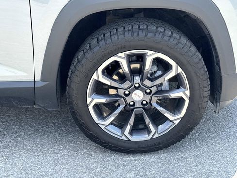 Used 2025 GMC Terrain Elevation w/ Elevation Premium Package AWD/4WD image 10