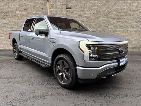 Used 2022 Ford F150 Lightning Lariat AWD/4WD image 1