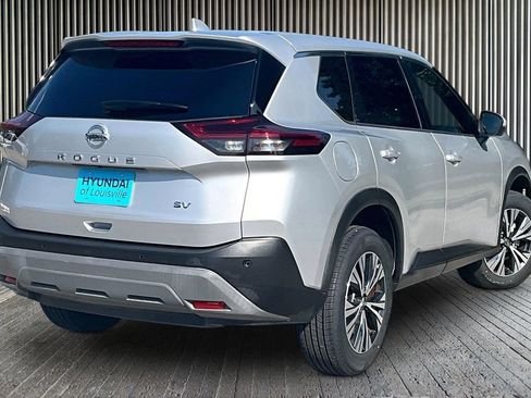 Used 2021 Nissan Rogue SV FWD image 14