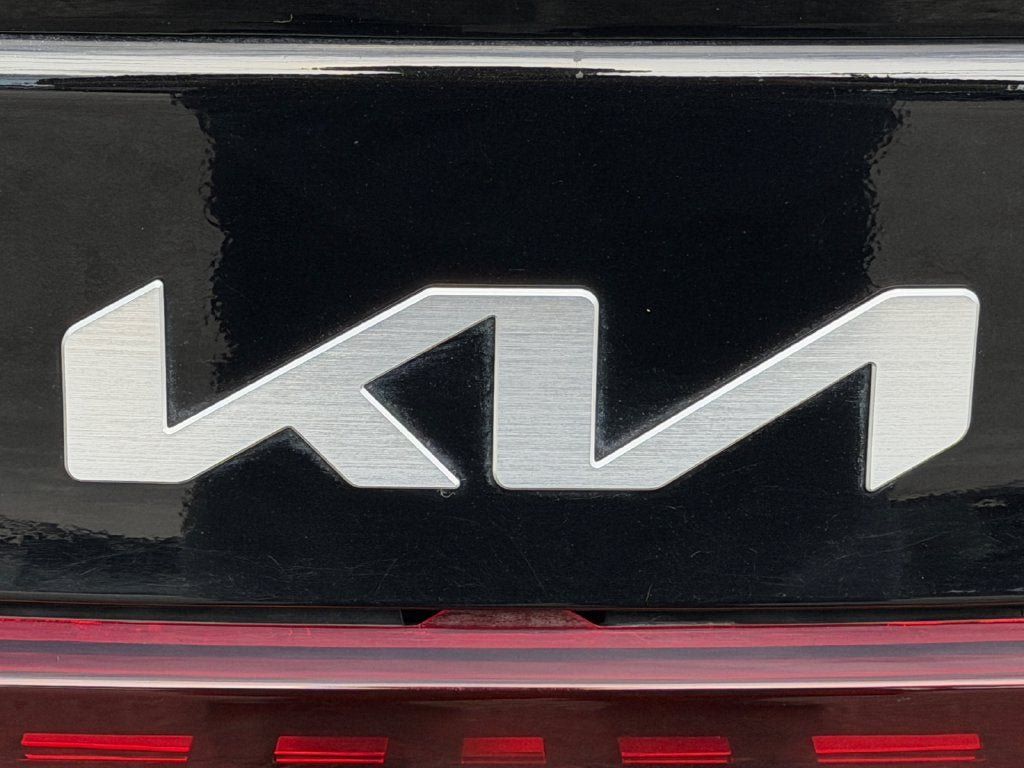 Used 2023 Kia Forte GT-Line w/ GT-Line Technology Package FWD image 34