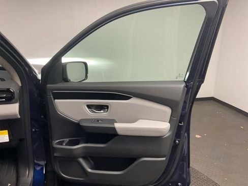 New 2025 Honda Pilot EX-L image 24