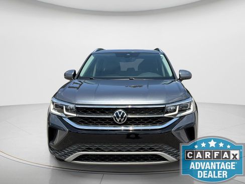Used 2022 Volkswagen Taos SEL w/ Panoramic Sunroof Package AWD/4WD image 2