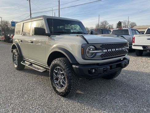 New 2025 Ford Bronco Badlands AWD/4WD image 7