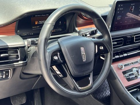 Used 2024 Lincoln Aviator Reserve AWD/4WD image 21