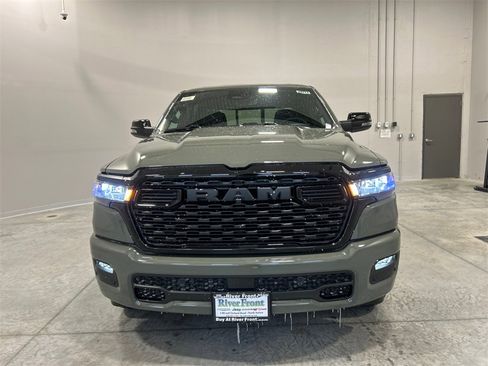 New 2026 RAM 1500 4x4 Crew Cab image 3