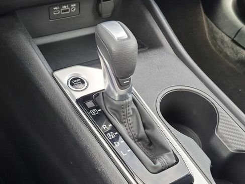 Used 2025 Nissan Altima 2.5 SV FWD image 16