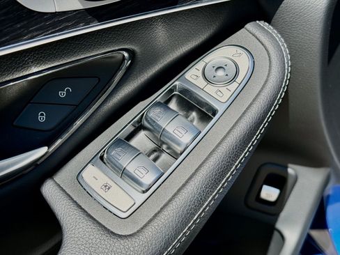 Used 2023 Mercedes-Benz GLC 300 4MATIC Coupe image 24