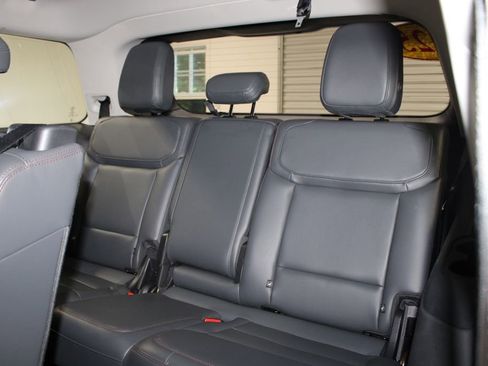 Used 2025 Ford Expedition Active AWD/4WD image 29