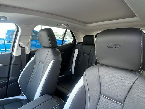 New 2026 Buick Envision Sport Touring image 21