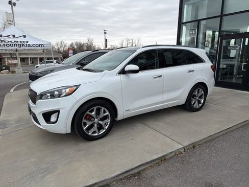 Used 2017 Kia Sorento SX image 2