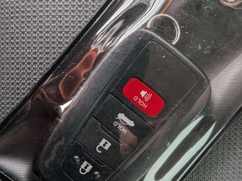 Used 2022 Toyota Corolla LE image 35