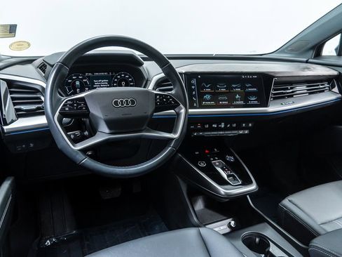 Used 2023 Audi Q4 e-tron Prestige image 4