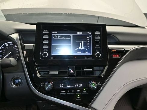 Used 2024 Toyota Camry SE w/ Convenience Package FWD image 9