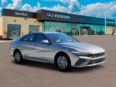 New 2026 Hyundai Elantra Blue image 10