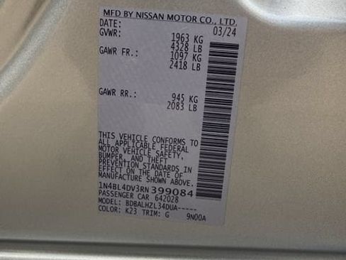 Used 2024 Nissan Altima 2.5 SV FWD image 34