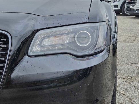 Used 2023 Chrysler 300 Touring w/ Sport Appearance Package image 11