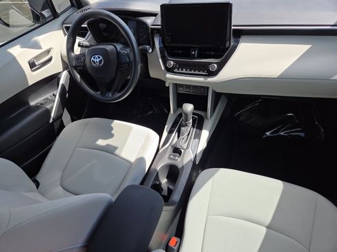 Used 2024 Toyota Corolla Cross L FWD image 25
