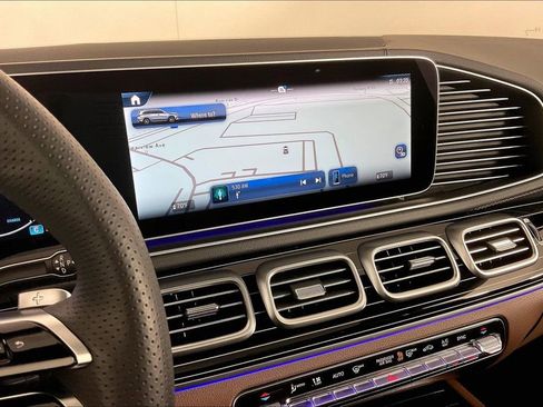 Used 2026 Mercedes-Benz GLS 450 4MATIC image 5